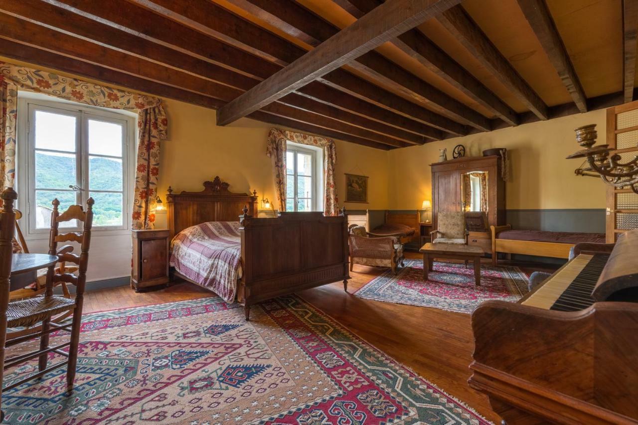 Domaine De L'Amiral Bed & Breakfast Saint-Laurent-du-Pape Exterior photo