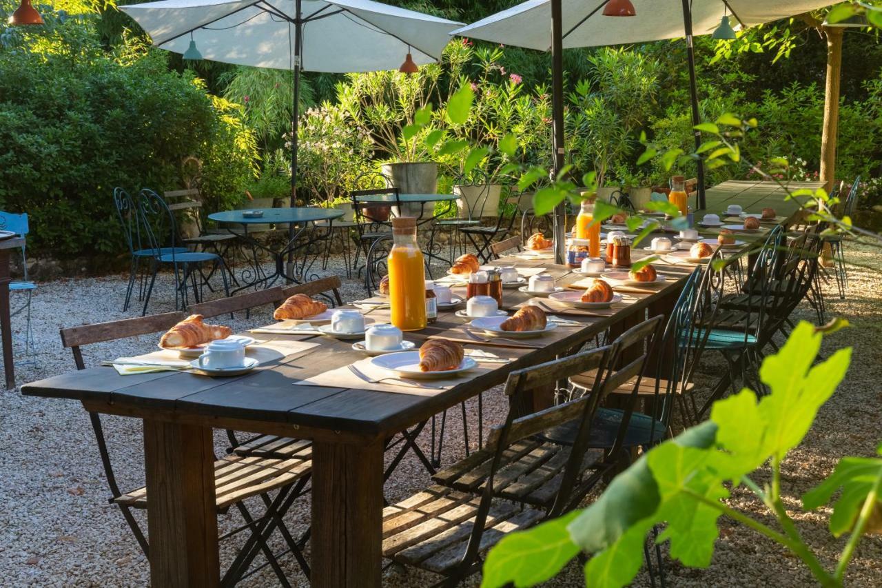 Domaine De L'Amiral Bed & Breakfast Saint-Laurent-du-Pape Exterior photo